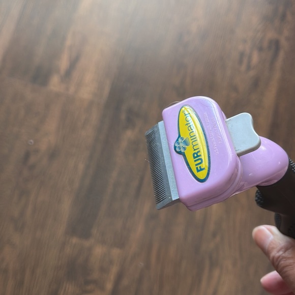 FURminator Long Hair Deshedding Grooming Tool 1.75” blade. - Picture 6 of 6